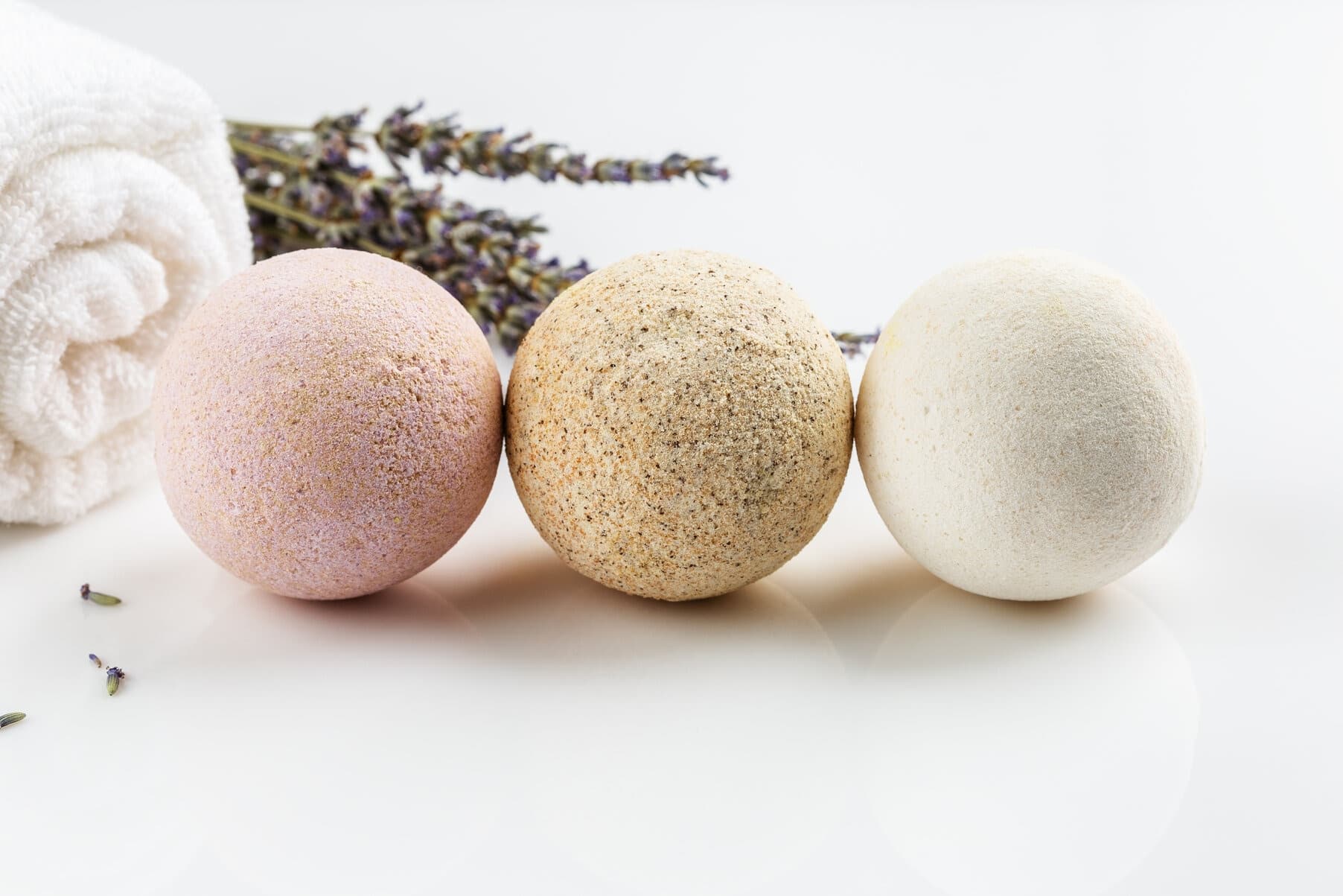 A Guide to Sustainable DIY Bath Bombs & Shower Steamers